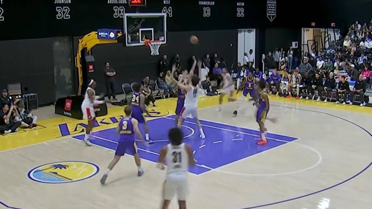 ayx-NBA季后赛倒计时；曼城关键时刻篮板制胜；细节引发关注；媒体盛赞；数据趋势出现新变化(2024年nba季后赛关键球绝杀球集锦)